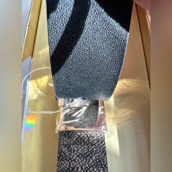 NIB!!! S/M Michael Kors Reversible Pave Logo Belt - Picture 5 of 6